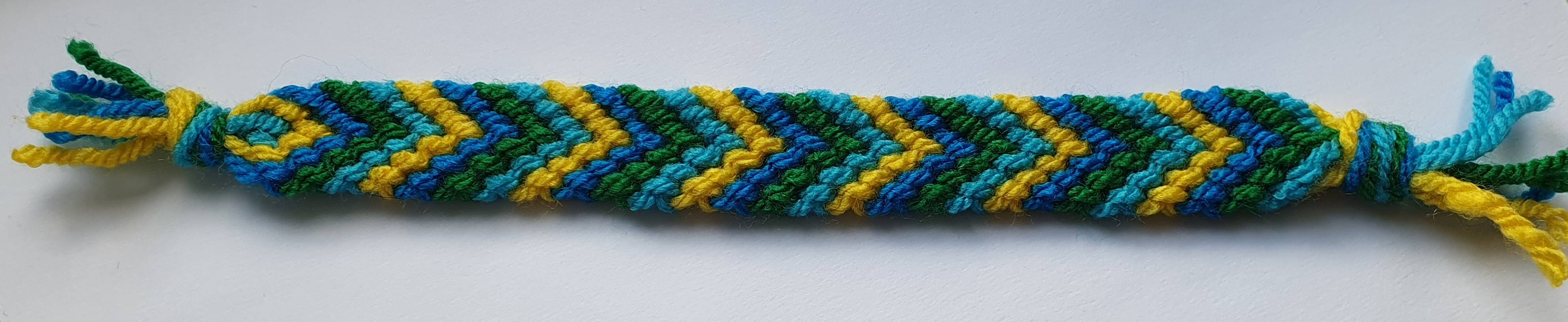 Bracelet with rainbow chevrons (7 colours)